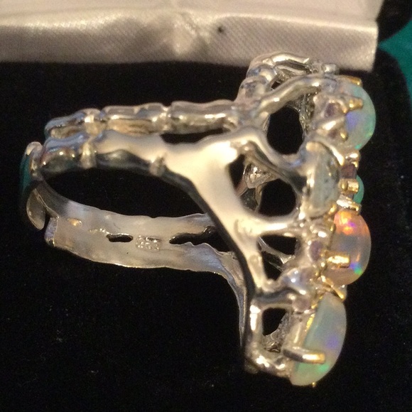 Genuine Natural Opal & Tanzanite Ring - Picture 6 of 11